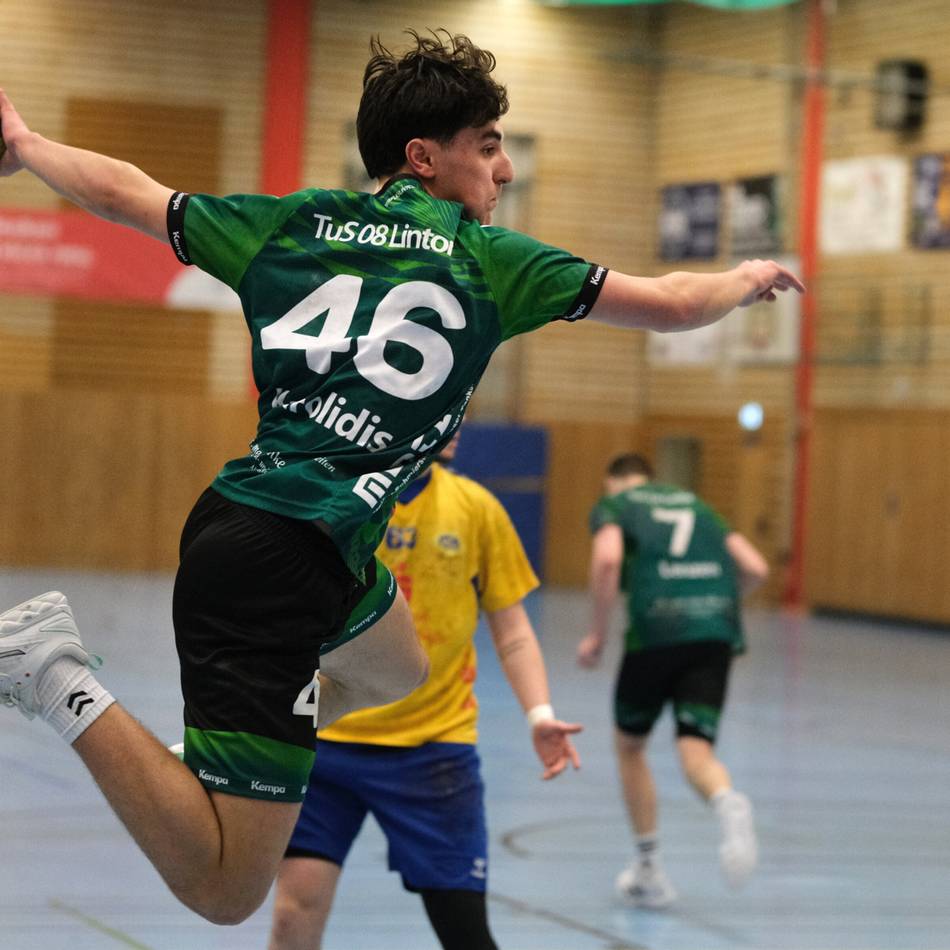 Talent macht den nächsten Sprung: Nikolaos Karolidis geht schon mal in die Regionalliga vor