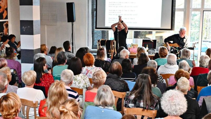 Haus Eifgen in Wermelskirchen: Rudelsingen wird drei Jahre alt – mit über 100 Gästen