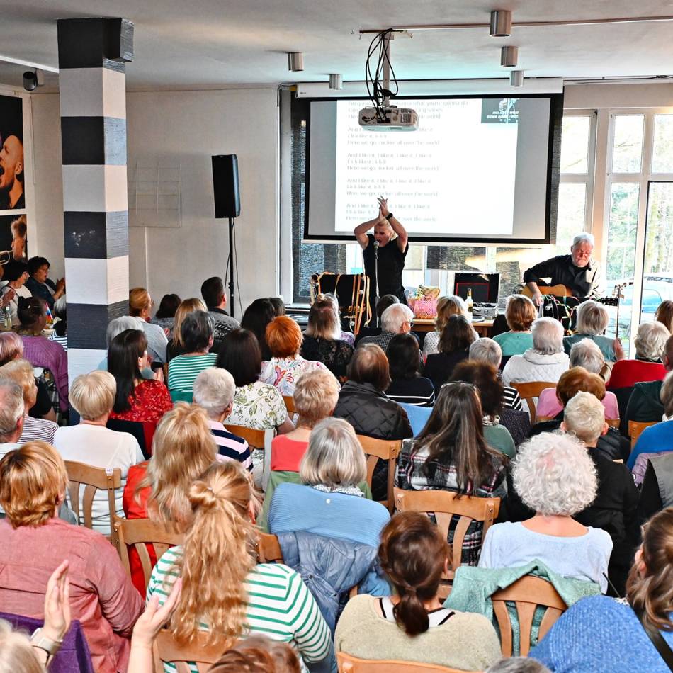 Haus Eifgen in Wermelskirchen: Rudelsingen wird drei Jahre alt – mit über 100 Gästen