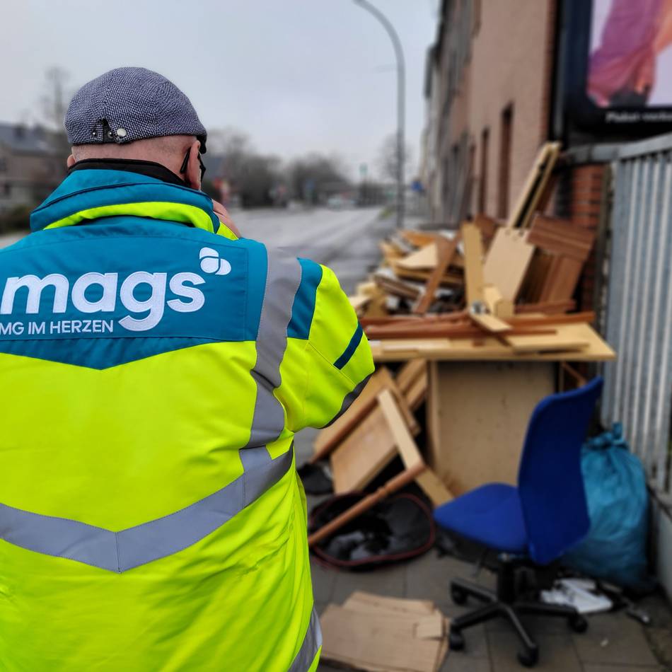 Emmerich : Mülldetektive sollen illegale Müllentsorgung stoppen