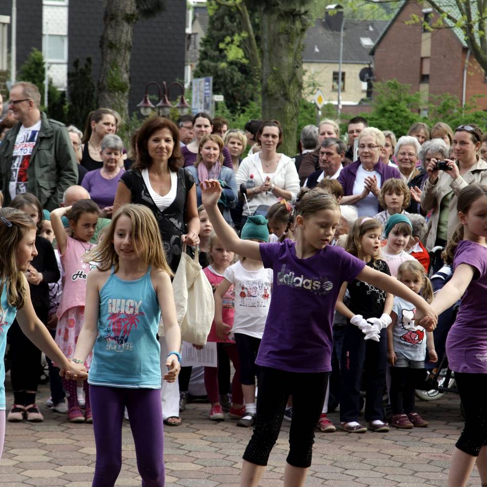 Am Marienstift Alpen: Heimat- und Verkehrsverein lädt zum Maisingen ein