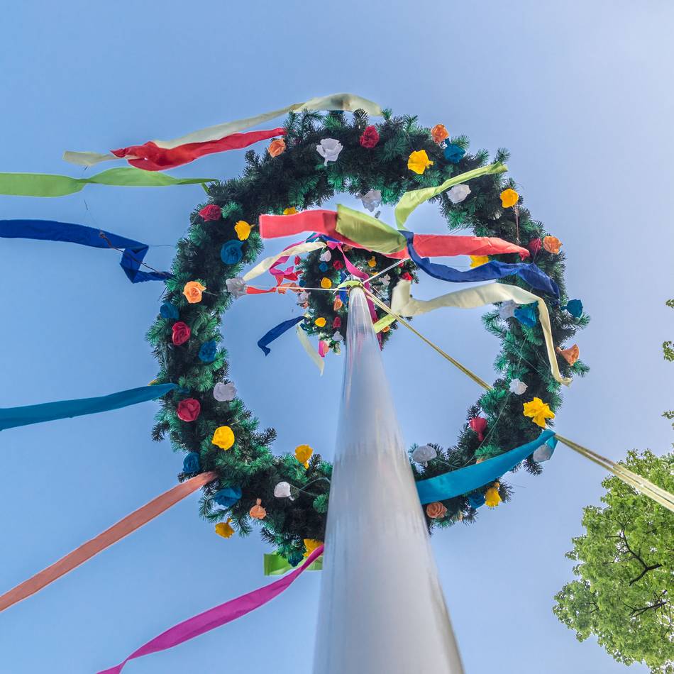 Partys mit DJs oder Livemusik: Hier wird in Mönchengladbach 2026 in den Mai getanzt