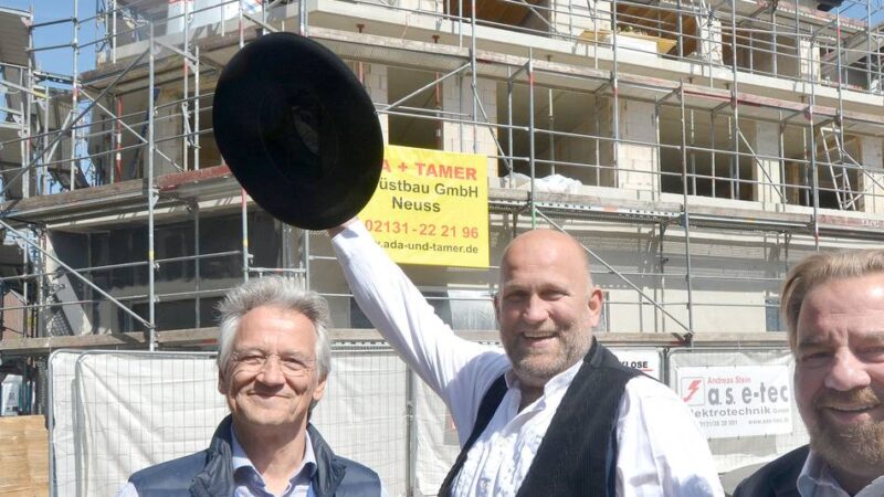 Richtfest für Bau im Kaarster Maubishof: Einzugsdatum für Drogeriemarkt „dm“ steht fest