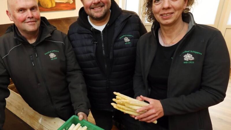 Spargelhof Schippers in Veen: Am Donnerstag öffnet das Spargelzelt wieder