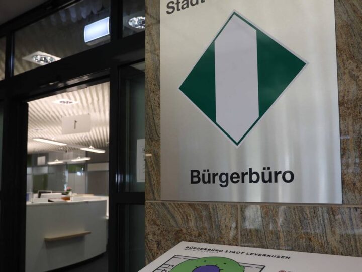 Anlaufstelle in Leverkusen stellt Betrieb ein: Technische Probleme legen Bürgerbüro lahm