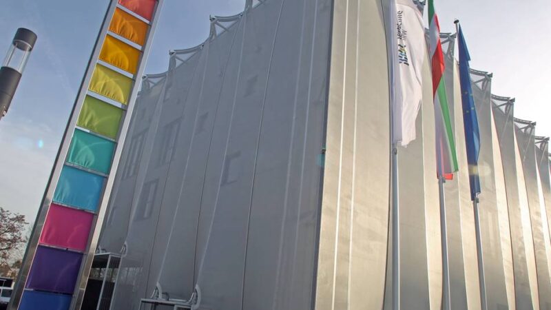 Wirtschaft in Mönchengladbach: Blick hinter die Kulissen der Textilakademie