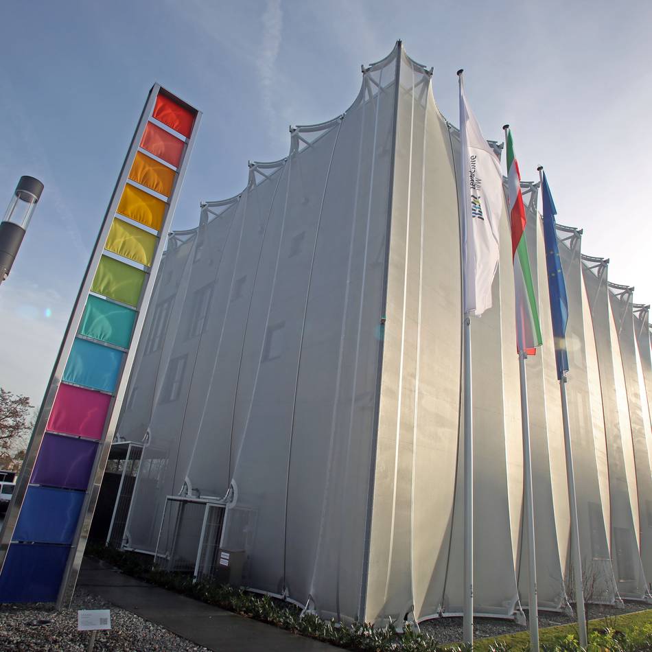 Wirtschaft in Mönchengladbach: Blick hinter die Kulissen der Textilakademie