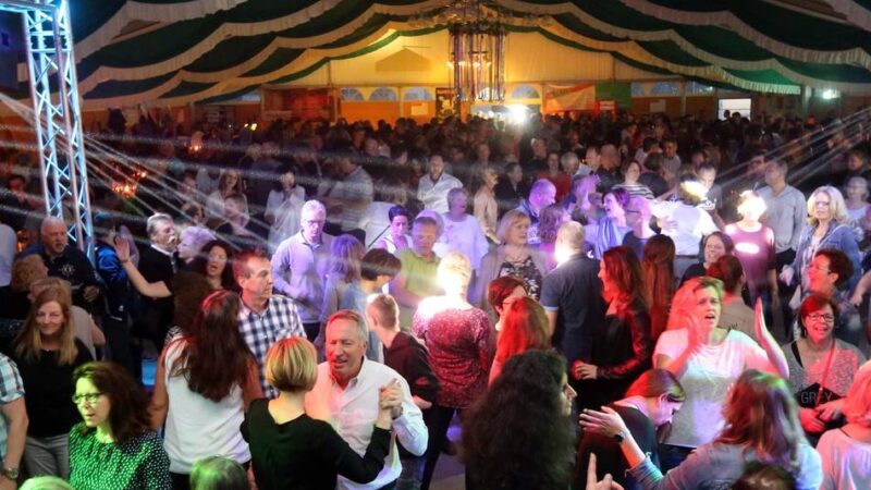 Am 30. April in der Stadt: Von Maibaum bis Hexentanz – so feiert Leverkusen