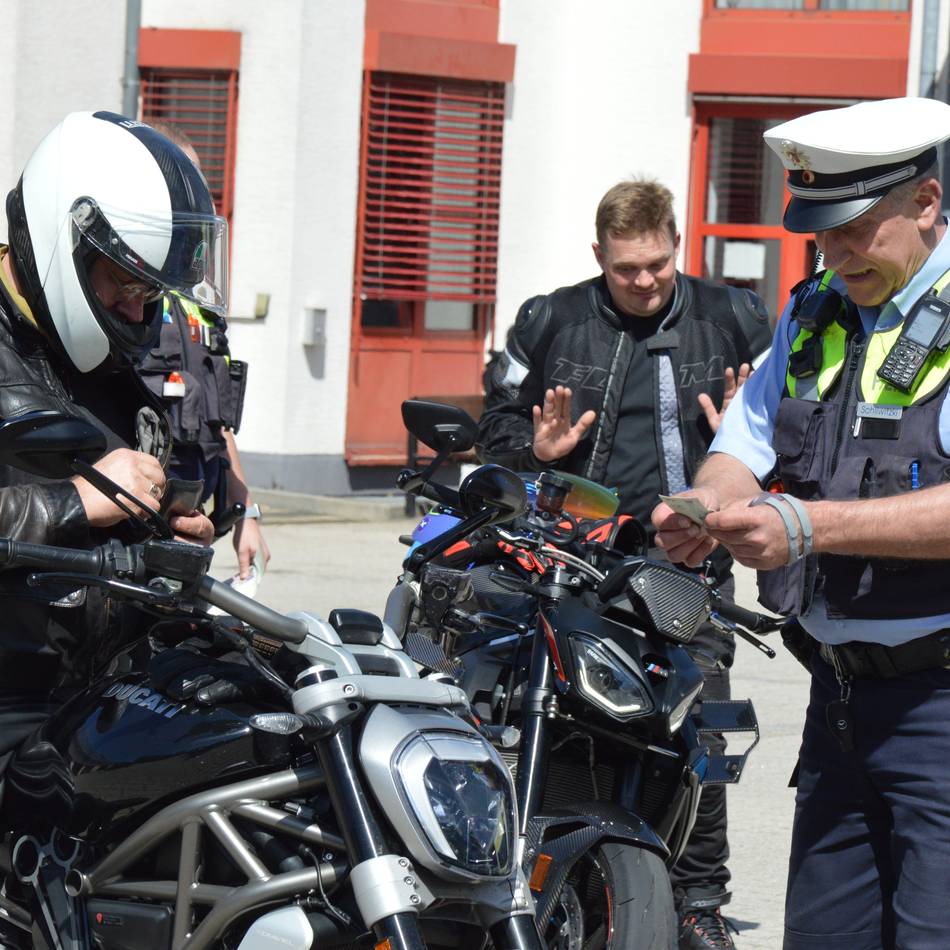 Entspannte Motorradkontrollen in Wermelskirchen: „Man sollte Biker nicht alle in einen Topf werfen“