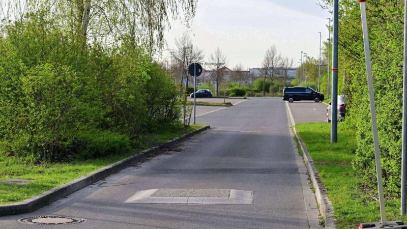 Fahrschulen in Dormagen: Motorradschüler müssen auf offener Straße üben