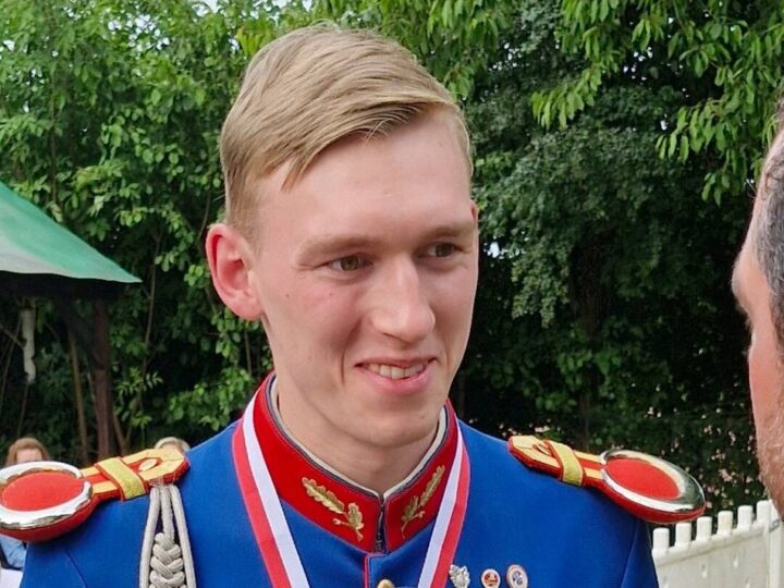 Cornelius Przybilla aus Neuss wird inthronisiert: Bühne frei für Grefraths jüngsten König