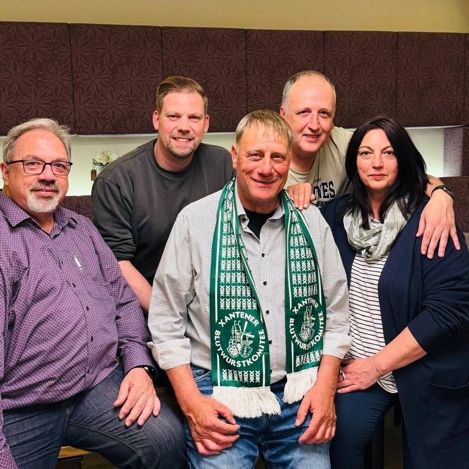 Straßenkarneval in Xanten: Werner van Gemmeren bleibt Präsident des Blutwurstkomitees
