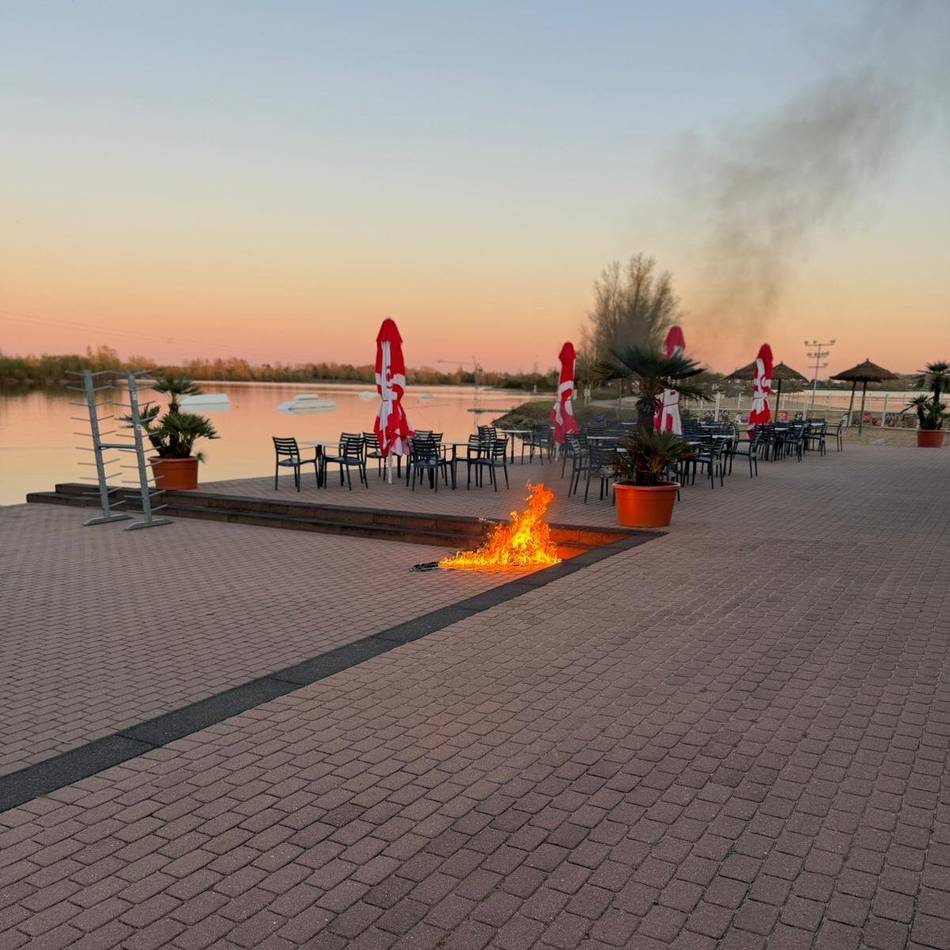 Einsatz für die Feuerwehr: Mülltonne brennt an Xantener Südsee