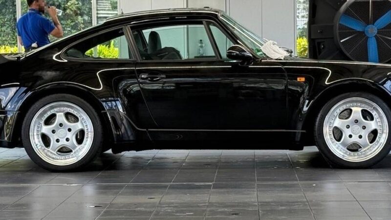 Polizei ermittelt in Meerbusch: Diebe stehlen Porsche aus Tiefgarage