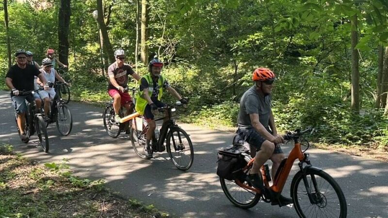 ADFC Langenfeld/Monheim: Die „ADFC-Radtour des Monats“ führt zum Schloss Heltorf