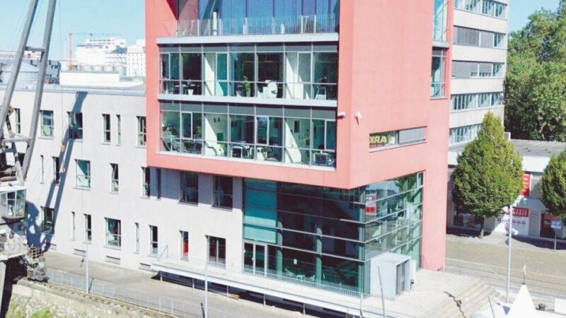 Dienstwagen mit 516 PS: Porsche-Affäre beim Neusser Bauverein – sind solche Verträge noch richtig?