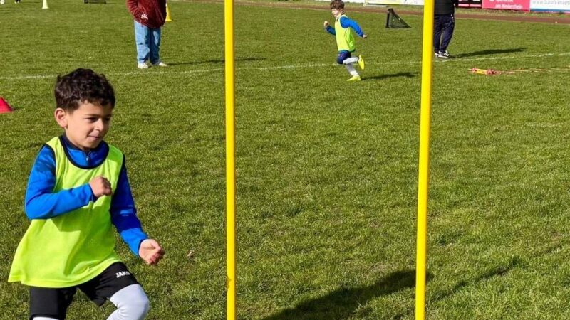 Trainingswoche für Kinder: Erfolgreiches Fußballcamp auf dem Millinger Sportplatz
