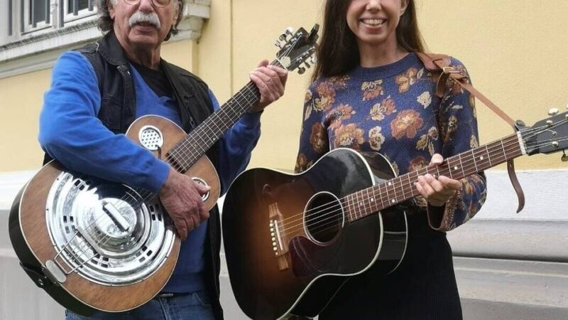 Konzertreihe in Villa Erckens: Vater-Tochter-Duo lädt zu musikalischer Reise ins „alte Amerika“