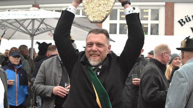 Brauchtum in Kempen: Voescher freuen sich über neuen Schützenkönig