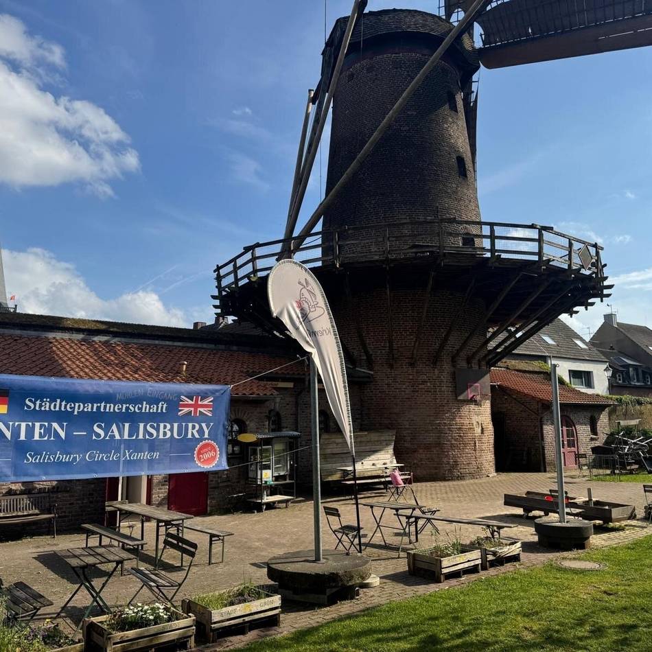 Salisbury-Circle in Xanten: Teaparty zum 20. Geburtstag