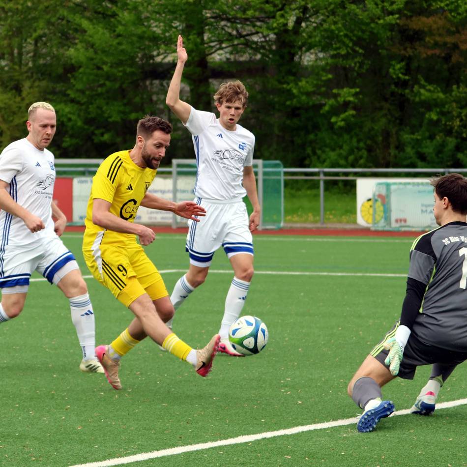 Nach 1:4-Rückstand: Bamberg führt den SV Schlebusch mit Viererpack aus der Abstiegszone