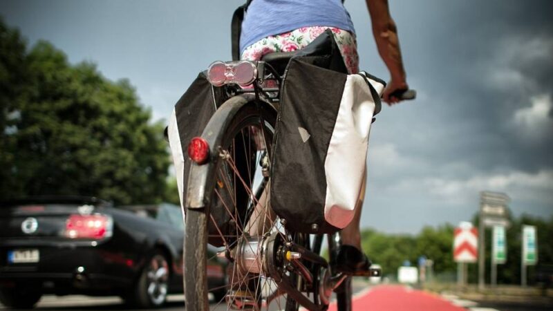 Polizeiaktion im Kreis Mettmann: Wenn Autofahrer Fahrradfahrer gefährden