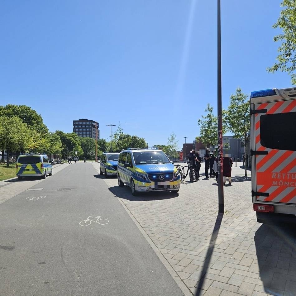 Angriff in Mönchengladbach: 30-Jähriger fügt Mann Stichverletzung am Platz der Republik zu