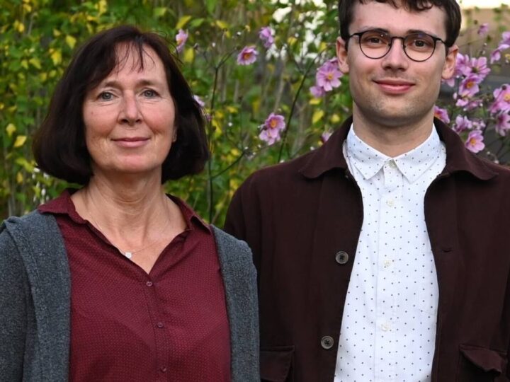 Zwei Hückeswagener gewinnen Schreibwettbewerb: Lesung in der Altstadt über „Superheld:innen“