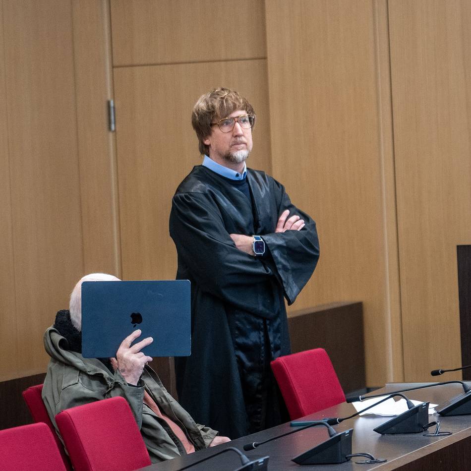 Mordprozess in Düsseldorf: 79-Jähriger erschlug Ehefrau mit Schlosserhammer – auf ihren Wunsch?