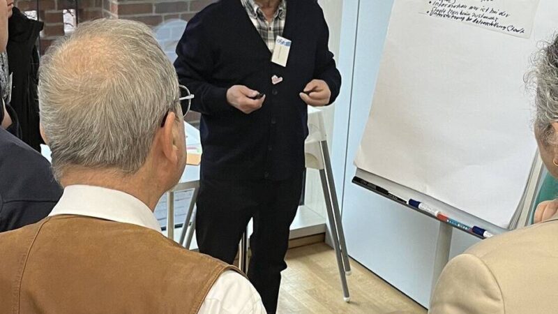 Im Ratssaal Monheim: Bürger beteiligen sich am Inklusionsplan