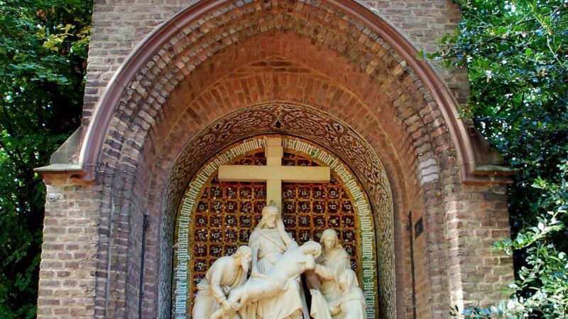 Kupferbleche in Kevelaer abmontiert: Dieben ist nichts heilig – Täter stehlen sogar auf dem Kreuzweg