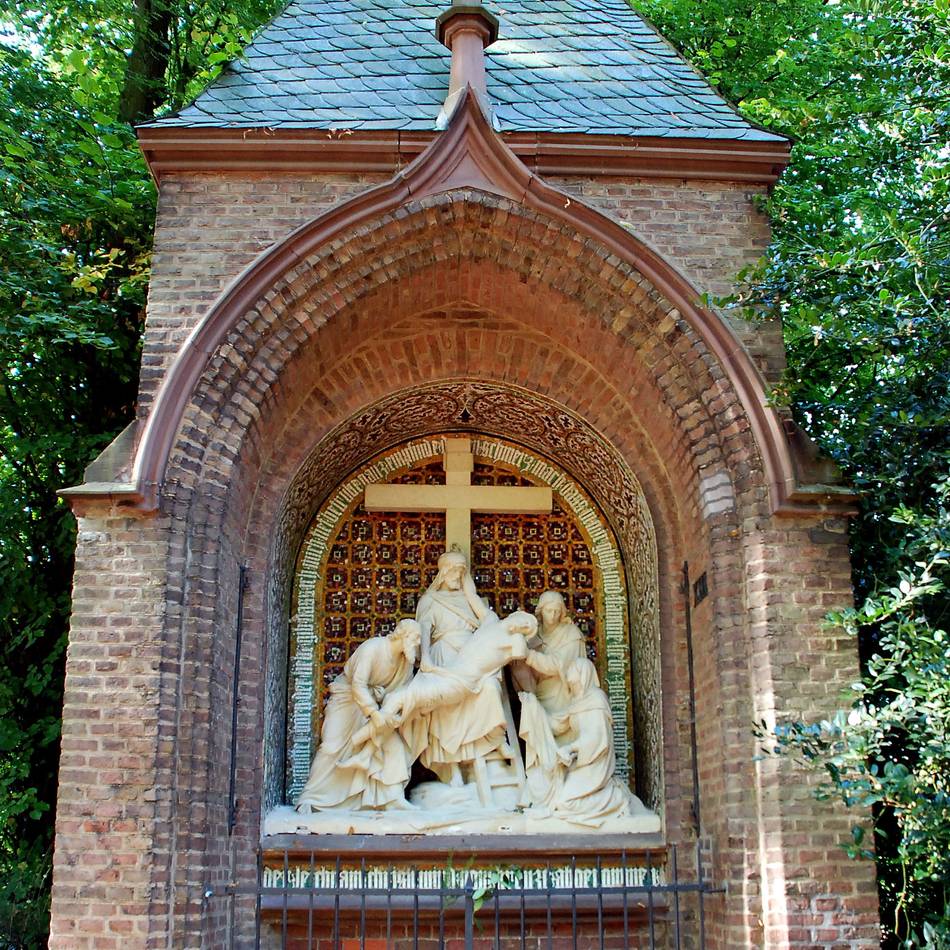 Kupferbleche in Kevelaer abmontiert: Dieben ist nichts heilig – Täter stehlen sogar auf dem Kreuzweg