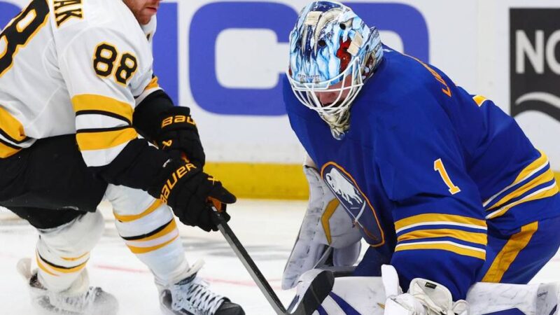 Eishockey: Sturm frustriert: Boston verschenkt Playoff-Startsieg in NHL