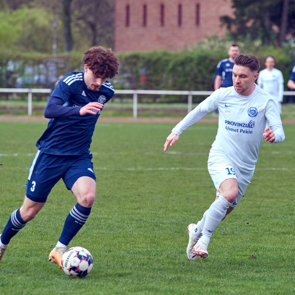 Schlossstadion Grevenbroich: Verein im Exil – doch die Vorfreude überwiegt