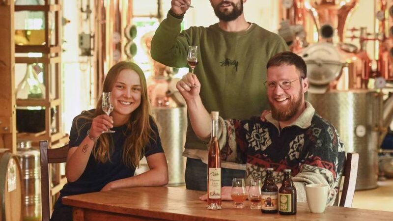 Vom Biohof in die Destille – so entsteht regionaler Schnaps