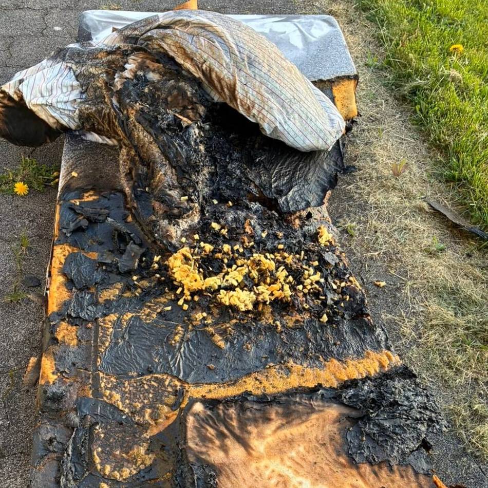 Einsatz in Bedburg-Hau: Matratze fängt Feuer – Feuerwehr löscht Brand in LVR-Klinik