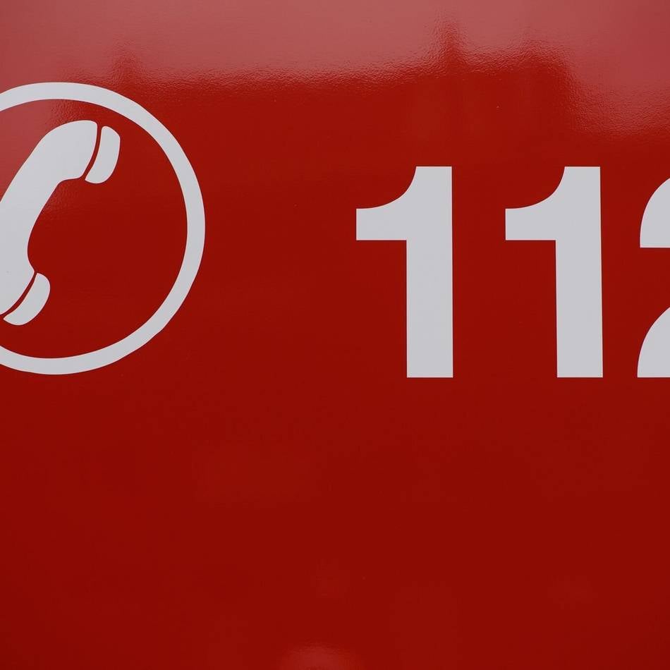 Zwischen Rheinberg und Ossenberg: Rheinberger von zwei Kleinkrafträdern erfasst und überrollt – lebensgefährlich verletzt