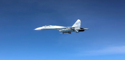 Schwarzes Meer: Kampfjet aus Russland bedrängt britisches Aufklärungsflugzeug