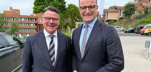 Friedrich Merz: Boris Rhein und Jens Spahn stellen sich demonstrativ hinter den Bundeskanzler