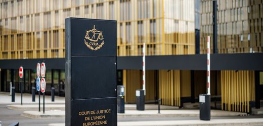 Italien darf Sozialleistung für Ausländer nicht an zehnjährigen Aufenthalt knüpfen