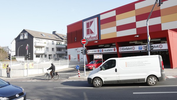 Neue Parkregeln: Kaufland in Velbert führt digitales Parksystem mit Gebühren ein