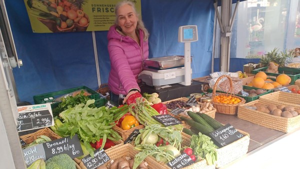 „Toll, das fehlte noch!“: Neues Angebot auf dem Wochenmarkt in Velbert-Neviges