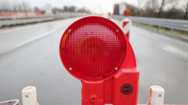 A535 zwischen Wuppertal-Dornap und Wülfrath nachts gesperrt