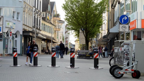 Gute Stimmung auf dem Streetfood-Festival, Tristesse in Velberts Fußgängerzone