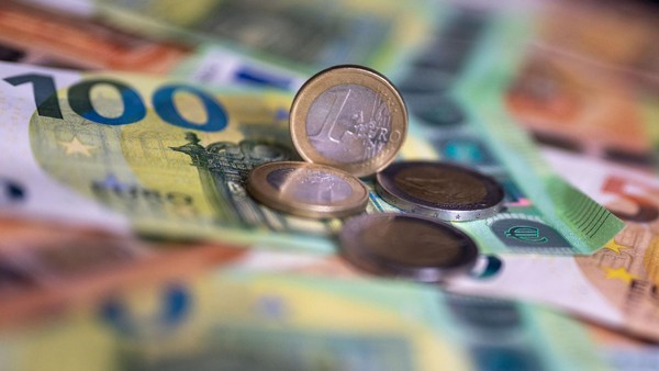 Velberter Unternehmer lässt Mitarbeiter schwarz arbeiten und bleibt ohne Strafe