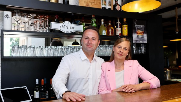 Aus gemeinsamem Traum wird Wirklichkeit: Velberter Paar eröffnet eine Bar