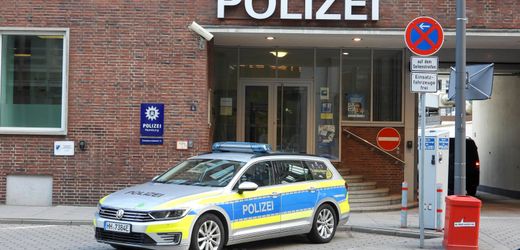 Hamburg: Polizist soll Kolleginnen heimlich in Dusche gefilmt haben