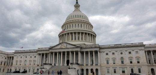 Iran: US-Senat stimmt dafür, Befugnisse von Donald Trump im Krieg einzuschränken