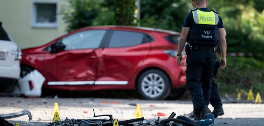 Dinslaken: Zwei Zwölfjährige sterben bei Autounfall – Staatsanwaltschaft ermittelt gegen Autofahrerin