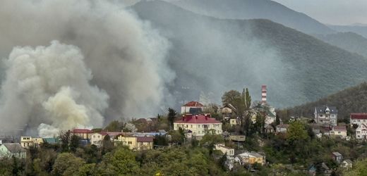 Russland-Ukraine-Krieg: Kyjiw attackiert erneut Ölraffinerie in Tuapse